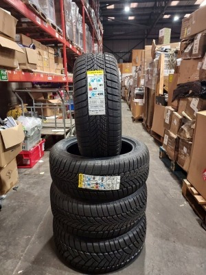 4 X BRAND NEW DUNLOP RUN ON FLAT TYRES SIZE 225/50R17 94H SP WINTER SPORT 4D