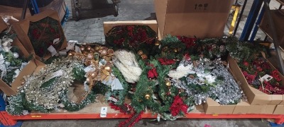 FULL BAY OF MIXED CHRISTMAS WREATH'S AND DECORATIVE CHRISTMAS BRANCHES IN VARIOUS COLOURS AND DESIGNS (NOTE SOME ITEMS CUSTOMER RETURNS)