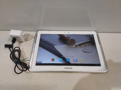 1 X SAMSUNG TABLET - 10 INCH SCREEN - 16 GB STORAGE - WITH CHARGER