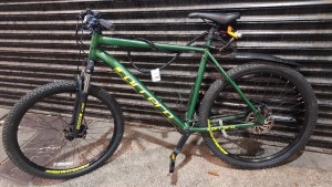 1 X CARRERA VENGEANCE 27.5 MOUNTAIN BIKE - 16 GEARS - FRONT SUSPENSION - 57CM FRAME - DISK BRAKES