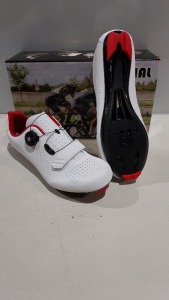 40 X BRAND NEW UPON HIKING - MENS CYCLING SHOES ALL IN SIZE UK 9.5 - ALL IN WHITE AND RED