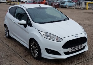 WHITE FORD FIESTA ZETEC S, REG NO: DN03 LEX, ENGINE SIZE: 998CC, 1ST REGISTERED: 30/04/2015, 1 KEY, NO V5, MOT EXPIRED 29/10/2023, MILEAGE: 49,121, WITH AIR-CON