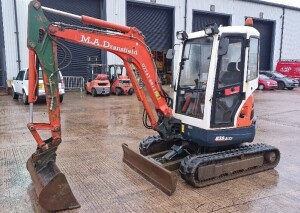 KUBOTA U30-3a2 EXCAVATOR WITH THREE BUCKETS. SERIAL NUMBER 80339, YEAR 2012 - 4738 HOURS, WITH 2 KEYS - 1 RED MASTER KEY AND 1 BLACK KEY