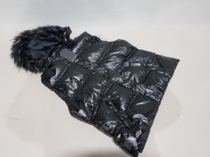 7 X BRAND NEW BRAVE SOUL WOMEN'S MONROE HIGH SHINE GILET SLEEVELESS WITH A FAUX FUR HOOD IN BLACK SIZE'S 2 UK8 , 4 UK10 , 1 UK14 RRP £29.99 TOTAL £209.93