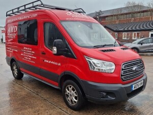 RED FORD TRANSIT350 TREND ECONETI DIESEL MPV 2198CC REGISTRATION: AE15VHA MILEAGE: 90,935 FIRST REGISTERED 17/3/2015 2 KEYS WITH V5 MOT UNTIL 22/10/2024 AIRCON & SATNAV CREW CAB WITH SIX PASSENGER SEATS ROOF RACK & ACCESS LADDER WITH CRUISE CONTROL