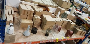 70+ BRAND NEW MIX LOT CONTAINING VARIOUS VASES IN DIFFERENT STYLES SUCH AS NORDIC MODERN GEOMETRIC LINE VASE ,TRANSPARENT GLASS FLORAL VASE , BLACK AND TRANSPARENT BUBBLE CERAMIC VASES , UNION BOTTLE VASE GREY LARGE , GLASS VASE CREATIVITY IRREGULAR , , 