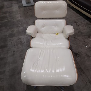 1 X FAUX LEATHER ARM CHAIR IN CREAM WITH 1X MATCHING FOOT STOOL