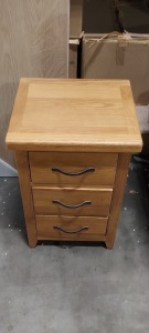 1 X RAMORE 3 DRAWER BEDSIDE TABLE SIZE 40X35X61CM PLEASE NOTE CUSTOMER RETURNS