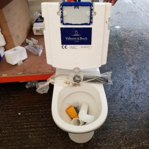 1 X BOXED VILLEROY AND BOCH FLOOR STANDING WC (4624R001) AND 1 X BOXED VILEROY AND BOCH CONCEALED CISTERN VICONNECT 2.0 ( 92093300) - BOX IS WATER DAMAGED