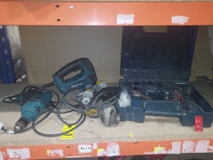 4 PIECE MIXED TOOL LOT CONTAINING 1 MAKITA JIGSAW CORDED , 1 MAKITA CORDED HAMMER DRILL , 1 BOSCH ANGLE GRINDER , 1 BOSCH GBH 2000 SDS PLUS ROTARY HAMMER DRILL CORDED.