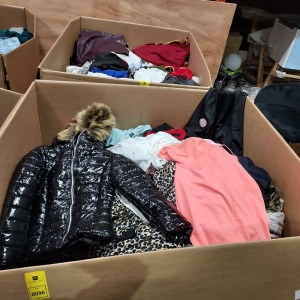 HALF PALLET OF MIXED CLOTHING THIS INCLUDES JEANS , T-SHIRT'S , SKIRTS MEN'S WOMEN'S UNDERWEAR , DRESSES , COATS ,JUMPER'S , KIDS CLOTHING ETC ALL IN DIFFERENT SIZES. IN A LARGE BOX (NOTE ALL CUSTOMER RETURNS)