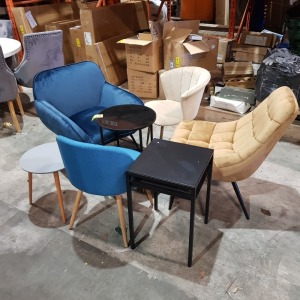 7 PIECE MIXED FURNITURE THIS INCLUDES 3 COFFEE TABLES 2 METAL IN BLACK ONE WOOD BROWN AND GREY AND 4 CHAIRS IN GREY , BLUE , DARK BLUE AND GOLD .