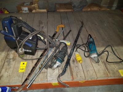 9 X MIXED TOOL LOT TO INCLUDE EVOLUTION MAGNETIC DRILL - MAKITA GRINDER - MAKITA SHEAR - LARGE CROWBARS - DRILL BITS ETC