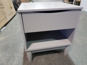 1 X ALESTA BEDSIDE TABLE IN GREY W 46 CM X D 40 CM X H 51 CM NOTE THIS IS CUSTOMER RETURN