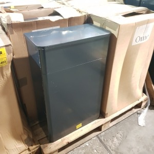 6 X BRAND NEW ELATION TOILET / WC VANITY UNITS IN DARK NAVY ( HEIGHT 80 CM X DEPTH 25 CM X WIDTH 51 CM ) - PLEASE NOTE SOME BOXES MAY BE SLIGHTLY WATER DAMAGED