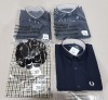 4 X BRAND NEW MIXED CLOTHING LOT TO INCLUDE 3 X FRED PERRY NAVY OXFORD SHIRTS SIZE M - £90 - 1 X PRETTY GREEN CHECKED SHIRT SIZE M - £80