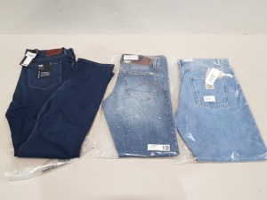 3 X BRAND NEW MIXED CLOTHING LOT TO INCLUDE 1 X PAIGE FEDERAL BLAKE DENIM JEANS IN SIZE 34 - £220 - 1 X G-STAR DENIM JEANS SIZE 28-32 - £90 - 1X CARHARTT DENIM JEANS SIZE 32 - £100