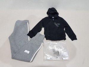 2 X BRAND NEW MIXED CLOTHING LOT TO INCLUDE 1X DOLCE AND GABBANA CAPPUCCIO ZIP HOODIE IN BLACK SIZE 3 YEARS - £215 - 1X MONCLER GREY JOGGERS SIZE 12 YEARS (PLEASE NOTE NO TAGS)