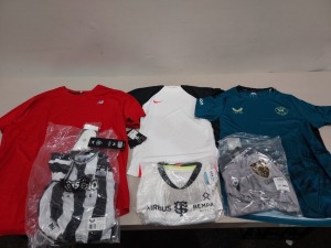 10 X BRAND NEW MIXED SPORTS CLOTHING LOT TO INCLUDE 1X UMBRO CHILE RUGBY JERSEY SIZE M - 1X CASTORE BATH RUGBY JERSEY SIZE M - 1X NEW BALANCE T-SHIRT SIZE 2XL - 1X NIKE T-SHIRT SIZE S - ETC