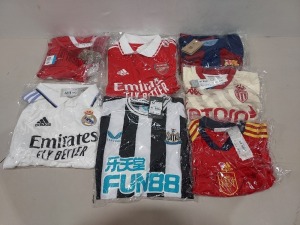 10 X BRAND NEW MIXED SPORTS CLOTHING LOT TO INCLUDE 1X CASTORE NEWCASTLE HOME JERSEY SIZE L - 1X KAPPA MONACO 3RD KIT JERSEY SIZE M - 1X NIKE LIVERPOOL HOME JERSEY SIZE M ETC