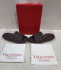 1 X BRAND NEW VALENTINO GARAVANI ROMAN BROWN STUD TURTLE SANDALS SIZE EUR 44 - £420