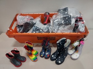 30 PIECE MIXED KIDS SHOE LOT CONTAINING GELERT WELLIES, SPIDERMAN WELLIES, NAVY STAR WELLIES, ETC IN VARIOUS STYLES AND SIZES - EX SHOP DISPLAY