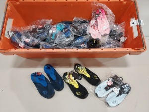 25 PIECE MIXED HOT TUNA SHOE LOT CONTAINING HOT TUNA SWIMMING SHOES IN VARIOUS COLOURS AND SIZES - EX SHOP DISPLAY