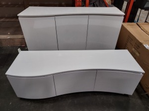 2 X PIECE ONE LAZZARO CURVED SIDEBOARD IN WHITE WITH LED STRIP LIGHTS - SIZE 150 X 50 X 81CM AND LAZZARO CURVED TV STAND WITH LED - SIZE L 140 D 44 H 45 CM (NOTE CUSTOMER RETURNS )