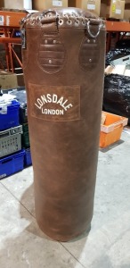 1 X BRAND NEW LONSDALE LONDON HEAVY DUTY PUNCHING BAG IN BROWN