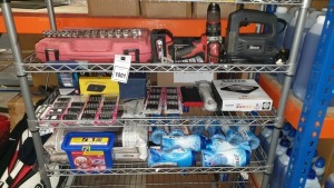 MIXED LOT CONTAINING MILWAUKEE COMBI DRILL 5.0 AH, 400 WATT JIGSAW, SOCKET AND RATCHET SET, SOLAR LIGHTS 4GEEW WIFI MINI ROUTER, CLIPPER GUARDS AND LENOR WASHING ACCESSORIES ETC