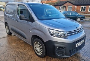 GREY CITROEN BERLINGO 650 EN-PRISE BHD DIESEL PAN VAN 1500CC FIRST REGISTERED 30/9/2020 REG: ML70UXB MILEAGE: 78,134 MILES 2 KEYS HAS V5 MOT UNTIL 29/9/2024 AIR CON, CRUISE CONTROL