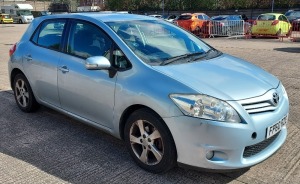 BLUE TOYOTA AURIS TR D-4D DIESEL 5 DOOR HATCHBACK 1364CC FIRST REGISTERED 29/1/2011 REG: FP60RZE MILEAGE: 152,061 1 KEY HAS V5 MOT EXPIRES 26/9/2024