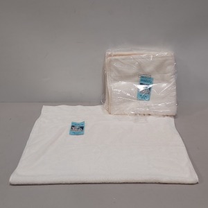 30 X BRAND NEW MUSBURY SOFT 'N' DRY BATH TOWELS IN IVORY COLOUR (SIZE : 70 X 127 CM ) - IN 1 BOX