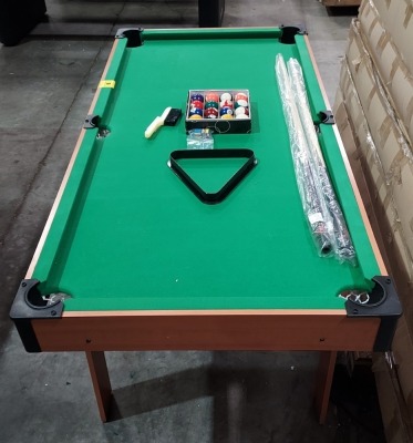 1 X UNBRANDED 5 FT POOL TABLE - INCLUDES CUES / CHALK / BALLS / BRUSH AND TRAINGLE ( PLEASE NOTE THIS IS CUSTOMER RETURNS )