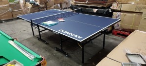 1 X BUILT DONNAY INDOOR / OUTDOOR TABLE TENIS TABLE- INCLUDES NET / 2 BATS / 3 BALLS / OUTDOOR COVER SIZE : 275 CM X 153 CM X 76 CM HEIGHT