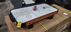 1 X GAMESSON 3.5 FT AIR HOCKEY TABLE - INCLUDES FAN / 2 PUCKS / 2 PUSHERS SIZE : 100 CM X 50 CM X 20 CM ( PLEASE NOTE THIS IS CUSTOMER RETURNS )