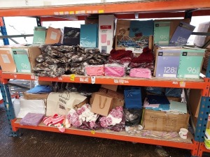 2000 + BRAND NEW MIXED LOT CONTAINING A4 EXERCISE BOOKS / BINDER BOOK / VARIOUS STYLE PENS / PENCIL CASES / GIFT BAGS / FAUX FUR HATS / LOVE SKEWERS / CLOUD SKEWERS / STORAGE SHELVES / KNITTED EAR HATS ETC - ON 2 FULL BAYS