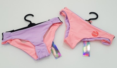 180 X BRAND NEW PRIMARK REVERSIBLE CORAL AND LILAC BIKINI BOTTOMS IN RATIO SIZES 6-18 RRP £5.00 (TOTAL RRP £900 IN 6 BOXES)