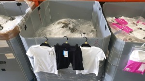 2/3RDS PALLET OF 500+ TESCO F & F SCHOOL WHITE PHYSICAL EDUCATION T-SHIRTS IN VARIOUS SIZES (EST RRP £2000) - THESE ARE RAIL PULLS AND NOT BAGGED (NOTE PALLET JACKET NOT INCLUDED)