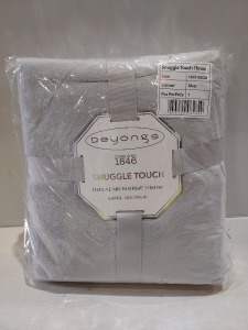 24 X BRAND NEW DEYONGS SNUGGLE TOUCH DELUXE MICROFIBRE THROWS IN SILVER (140 X 180 CM ) - IN 3 BOXES