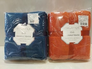 24 X BRAND NEW DEYONGS SNUGGLE TOUCH DELUXE MICROFIBRE THROWS IN MIXED COLOURS TO INCLUDE RUST / NAVY / TEAL (140 X 180 CM ) - IN 3 BOXES