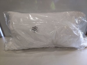 15 X BRAND NEW GOOSE FEATHER PILLOWS ( 74 CM X 48 CM )