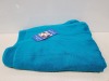 30 X BRAND NEW MUSBURY LUXURY SUPERSOFT TOWELS - ALL IN TEAL - (70 X 127 CM ) - IN 1 BOXES