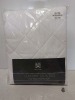 30 X BRAND NEW DIANA COUPE LUXURY QUILTED MATTRESS PROTECTORS - SIZE 135CM X 190CM