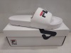 5 X BRAND NEW MENS FILA SLIDERS IN WHITE IN SIZES 3 X UK 11, 1 X UK 12, 1 X UK 8 - TOTAL RRP £149.95 - ON ONE SHELF