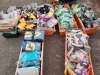 3000 + BRAND NEW MIXED LOT CONTAINING KNITTING LOOM POM POM MAKERS - KIDS FUNKY ANIMAL STORAGE BAGS IN CHICK DESIGN - GIFT BAGS IN VARIOUS STYLES AND COLOURS - INSULATED HOT DRINKS/ FOOD CARRIER BAGS IN WHITE GREY AND GREEN - EYELASH CURLERS - CAKE DECRA