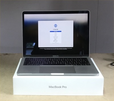 APPLE A1989 EMC3358 14 MACBOOK PRO, INTEL I5 2.4GHZ CPU, 8GB RAM, 500GB SSD, MAC OS SONOMA, NO CHARGER, BOXED - DATA WIPED & OS INTACT