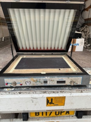 UV LIGHT EXPOSURE UNIT *** NOTE THIS ASSET IS LOCATED IN CROYDON ***