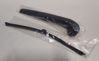 18 X BRAND NEW AUDI A4 B8 AVANT REAR WIPER BLADE AND ARM SET - 2001 - 2008 - IN 1 BOX