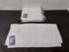 30 X BRAND NEW MUSBURY SUPERSOFT BATH TOWELS - ALL IN WHITE - IN 1 BOXES ( 70 X 127 CM )